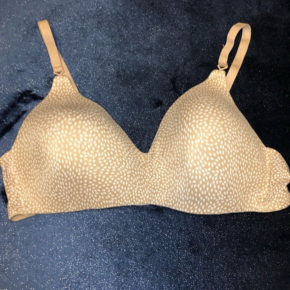 Warner’s woman’s Bra 36B Wireless - Picture 7 of 9